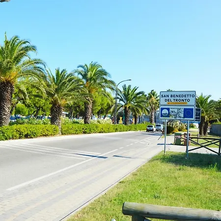 Giardino Sul Mare سان بنيديتّو ديل ترونتو