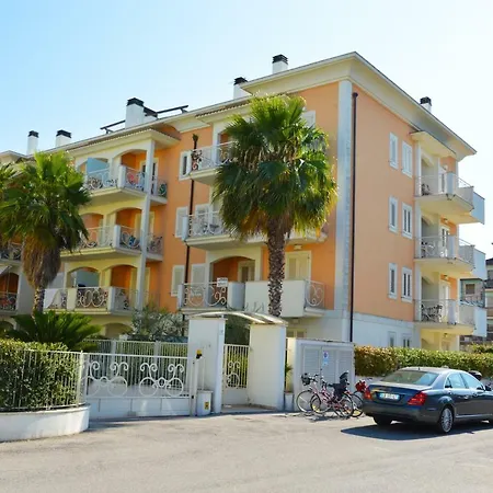 Giardino Sul Mare شقة سان بنيديتّو ديل ترونتو